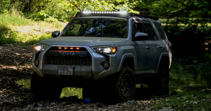 Extreme LED Stealth Series on Toyota 4Runner